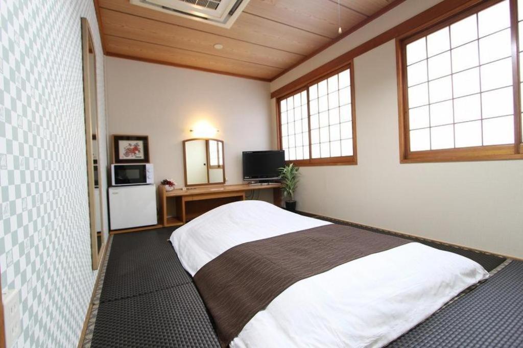 Hotel Livemax Budget Naha Tomarikou Exteriér fotografie