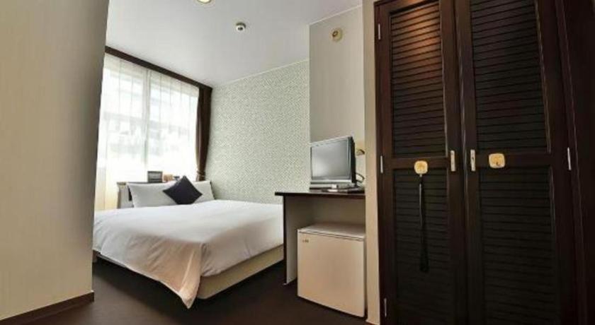 Hotel Livemax Budget Naha Tomarikou Exteriér fotografie
